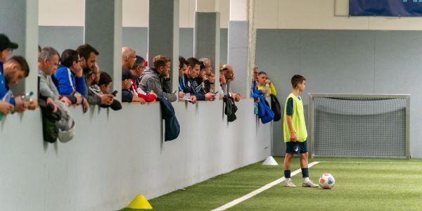 Cover TSG-Trainerschule: Lückenfüller Hallenfußball? Mit erstklassigem Hallentraining die Winterperiode optimal nutzen